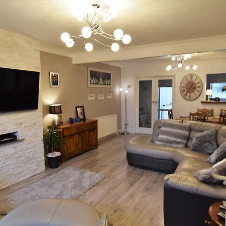 Mikes At Menai - Stylish & Spacious 3 Bed House In Menai Bridge. Eksteriør bilde