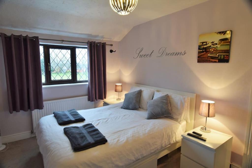 Mikes At Menai - Stylish & Spacious 3 Bed House In Menai Bridge. Eksteriør bilde